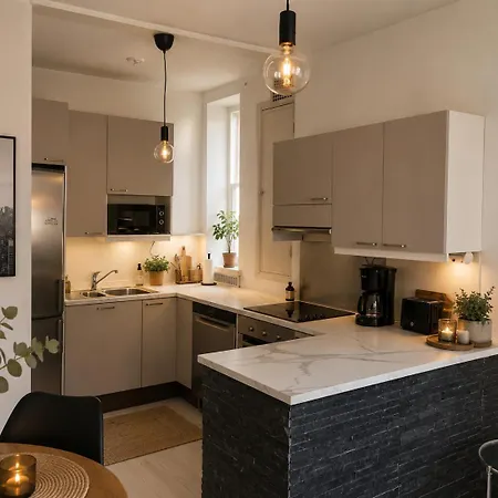 Lejlighed Stylish And Spacious For 4 People